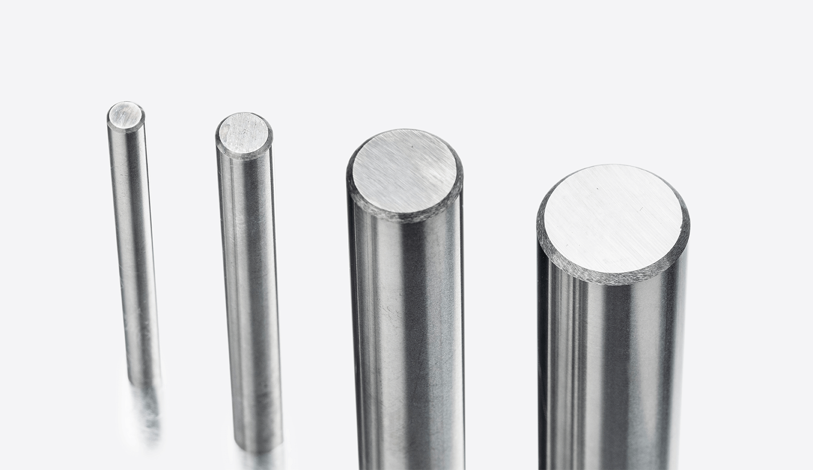 Meerdere hardmetalen staven uit de CNC slijpservice met fase